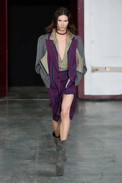 Look 30